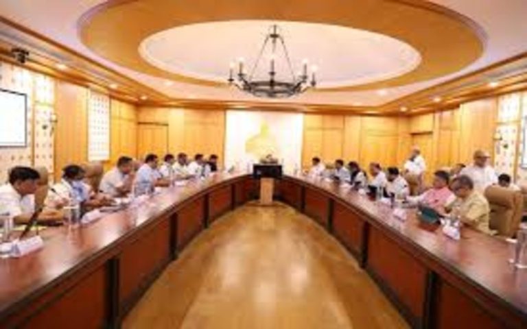 গুৱাহাটী চেটেলাইট চিটি প্ৰকল্পত আদানি বা আম্বানিৰ ভূমিকা নাই