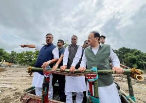 মুখ্যমন্ত্ৰী হিমন্ত বিশ্ব শৰ্মাই কৈছে আনৰ পৰা সংগ্ৰহ কৰা ধন নিজৰ নামে বিতৰণ কৰিলে চাৰিত্ৰিক অৰ্থ নষ্ট হয়