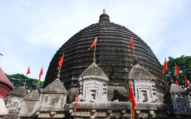 কামাখ্যা মন্দিৰত কোচ-ৰাজবংশী সমাজৰ প্ৰতিবাদ