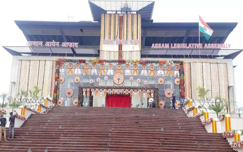বড়ো ভাষা বিতৰ্কত স্পষ্টীকৰণ বিধানসভাৰ