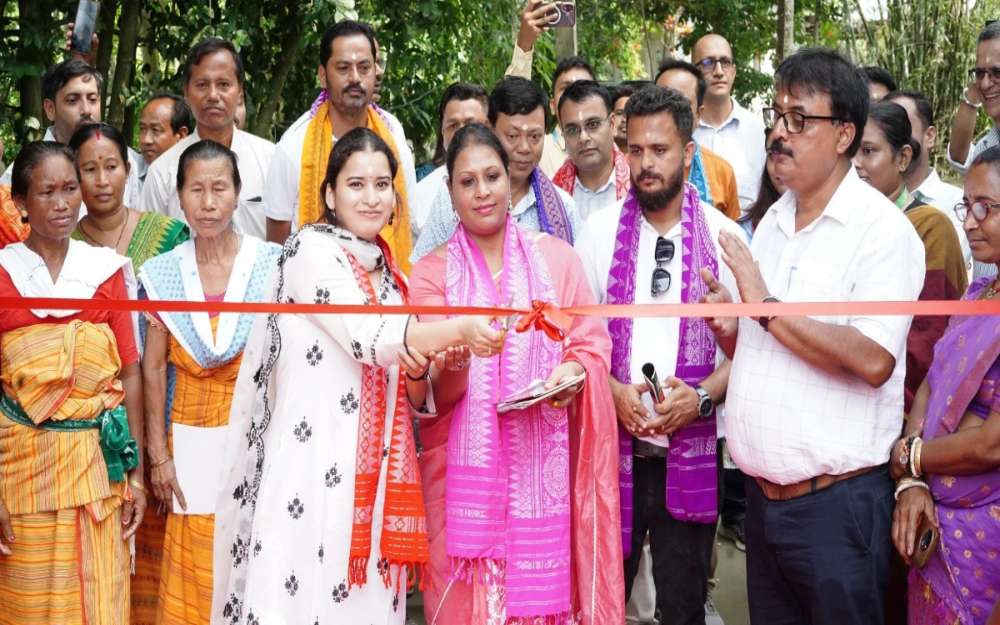 নলবাৰীত মহিলাৰ জীৱিকাৰ বাবে এৰি ৰেচম কেন্দ্ৰ মুকলি