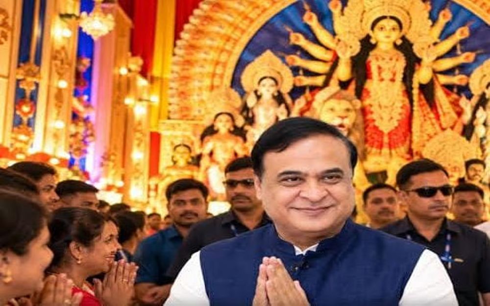 দুৰ্গা পূজাত নেতা-অভিনেত্ৰীৰ অংশগ্ৰহণেৰে উখল-মাখল অসম