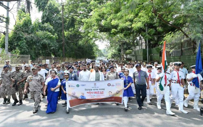 গুৱাহাটীত নিচামুক্ত ভাৰত সংকল্প পদযাত্ৰাৰ সামৰণি